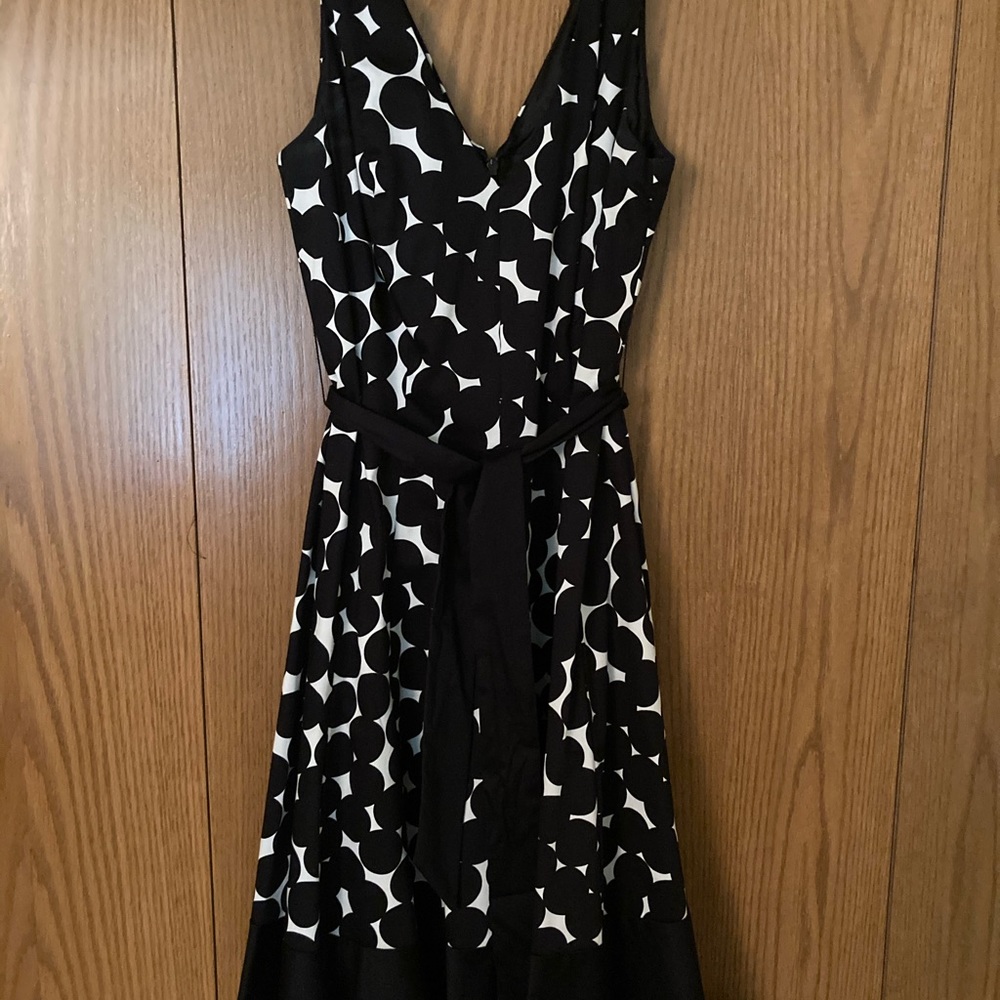 Summer v-neck cotton sleeveless dress.